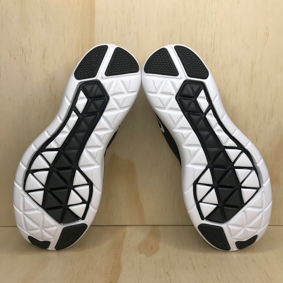 NEW Nike Flex 2017 RN Black and White - Picture 5 of 7